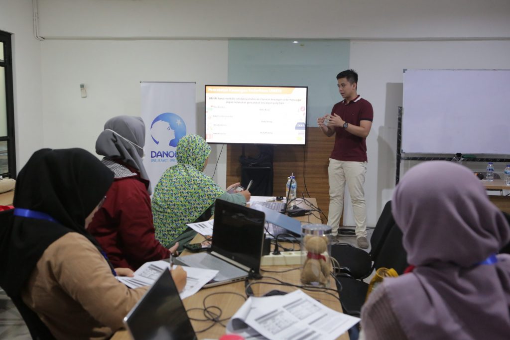 Pelatihan Keuangan - Hari UMKM Nasional
